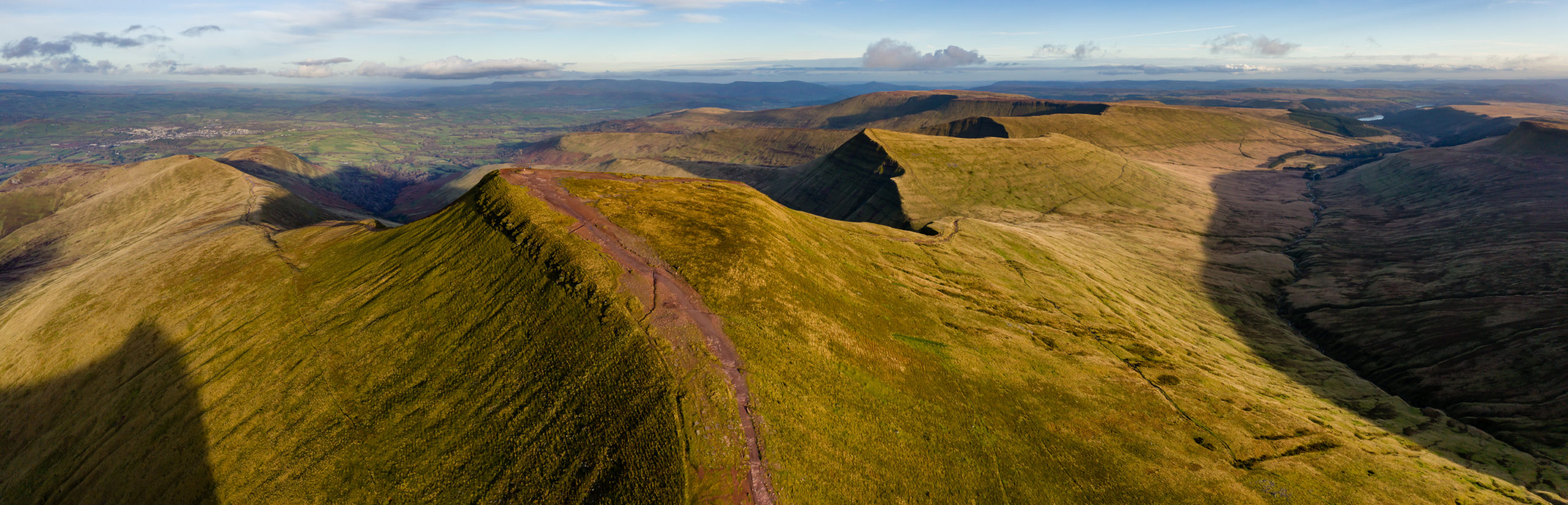 hiking in brecon beacons